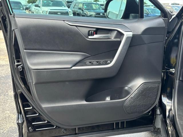 Photo of 2024 Midnight Black Metallic Toyota RAV4