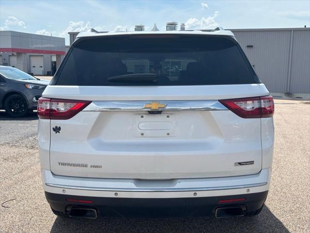 Photo of 2018 Iridescent Pearl Tricoat Chevrolet Traverse
