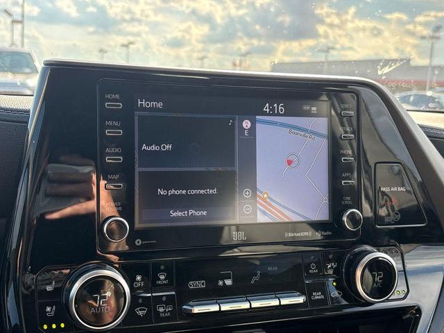Photo of 2020 Blizzard Pearl Toyota Highlander
