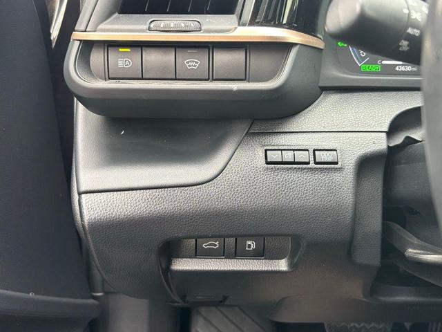 Photo of 2023 Magnetic Gray Metallic Toyota Crown