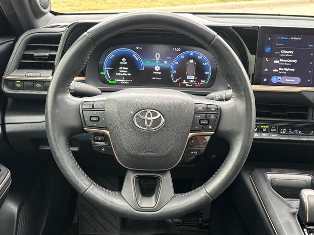 Photo of 2023 Magnetic Gray Metallic Toyota Crown