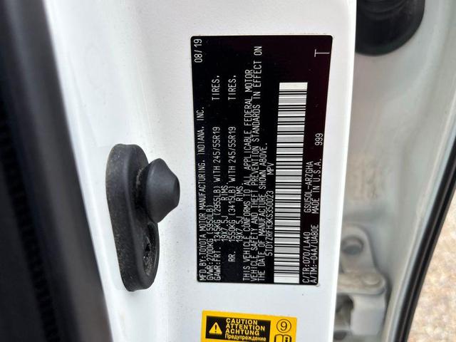 Photo of 2019 Blizzard Pearl Toyota Highlander