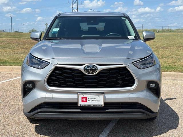 Photo of 2024 Celestial Silver Metallic Toyota Highlander