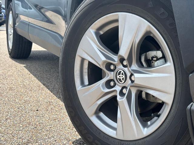 Photo of 2022 Magnetic Gray Metallic Toyota RAV4
