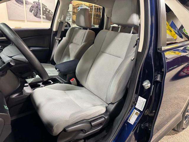 Photo of 2016 Obsidian Blue Pearl Honda CR-V