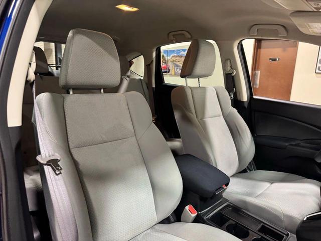 Photo of 2016 Obsidian Blue Pearl Honda CR-V