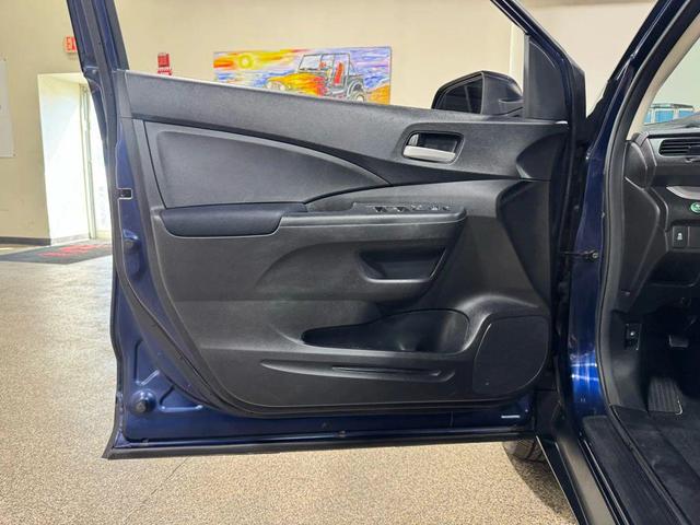 Photo of 2016 Obsidian Blue Pearl Honda CR-V
