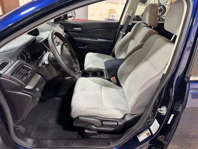 Photo of 2016 Obsidian Blue Pearl Honda CR-V