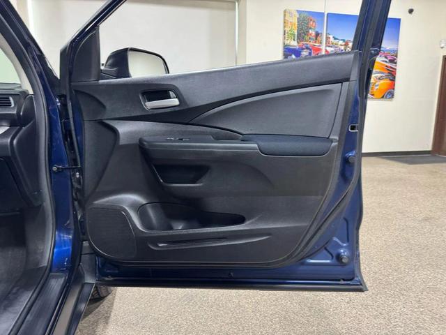 Photo of 2016 Obsidian Blue Pearl Honda CR-V