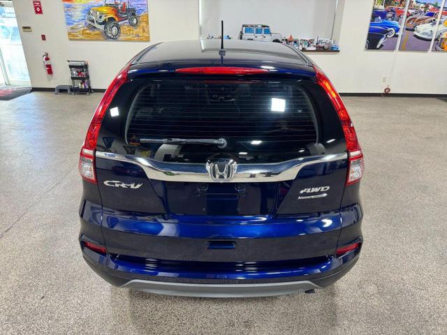 Photo of 2016 Obsidian Blue Pearl Honda CR-V