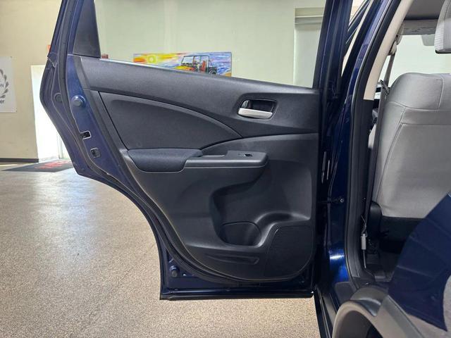 Photo of 2016 Obsidian Blue Pearl Honda CR-V