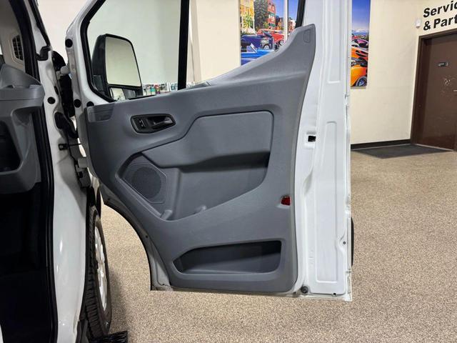 Photo of 2016 Oxford White Ford Transit-350