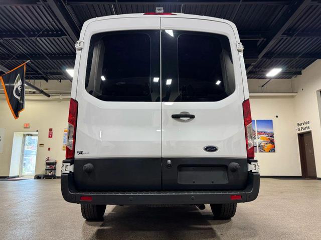 Photo of 2016 Oxford White Ford Transit-350