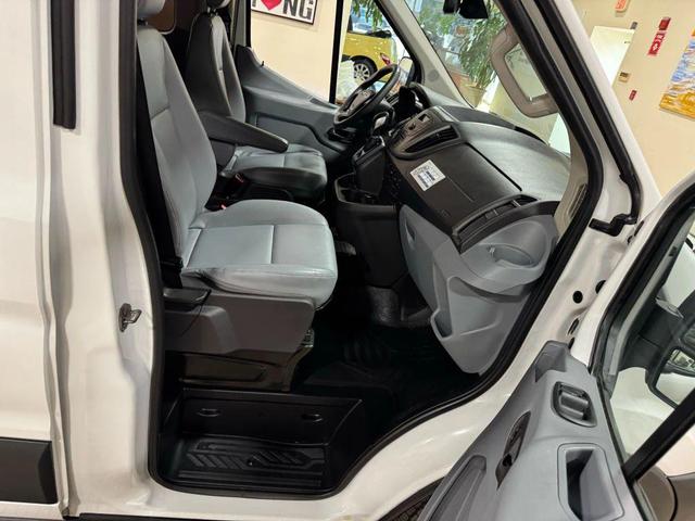 Photo of 2016 Oxford White Ford Transit-350