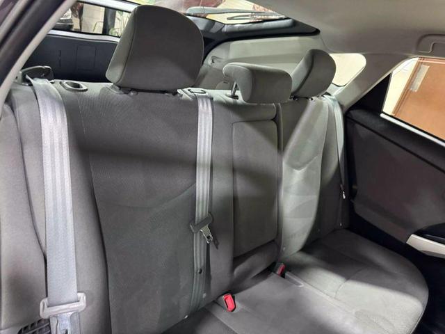 Photo of 2012 Winter Gray Metallic Toyota Prius