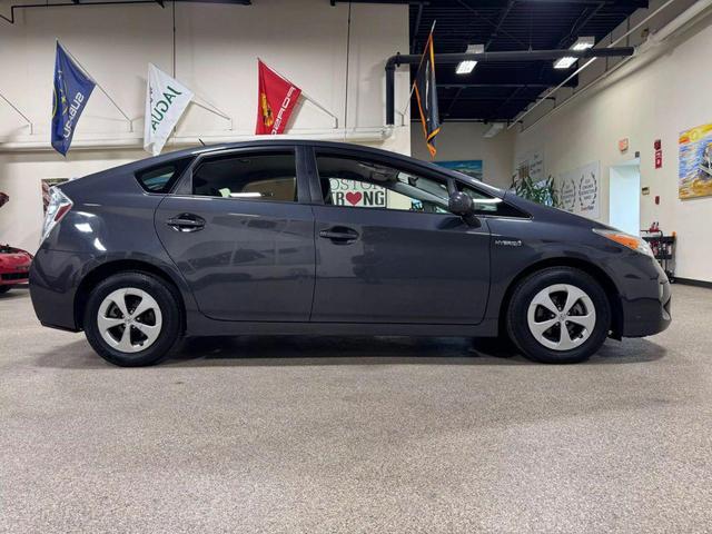 Photo of 2012 Winter Gray Metallic Toyota Prius