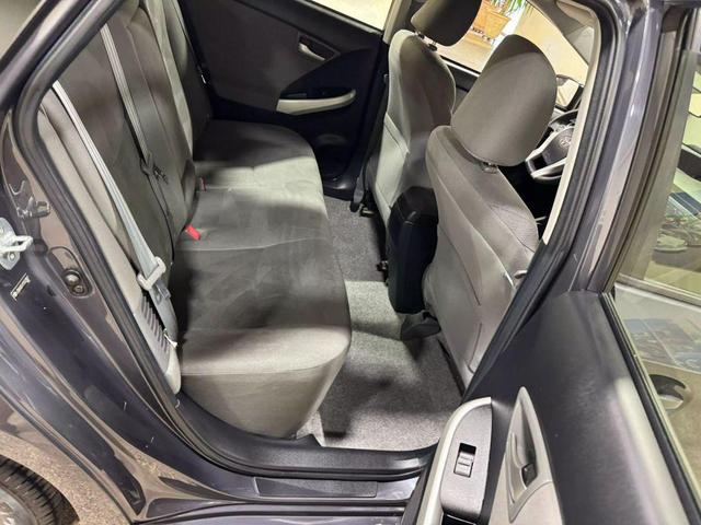 Photo of 2012 Winter Gray Metallic Toyota Prius