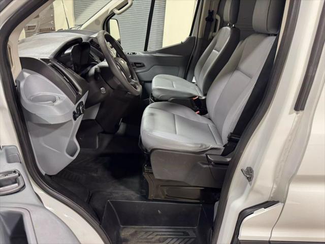 Photo of 2019 Oxford White Ford Transit-350
