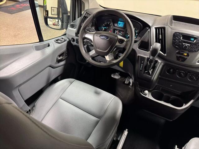 Photo of 2019 Oxford White Ford Transit-350