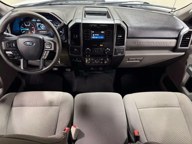 Photo of 2019 Oxford White Ford F-250