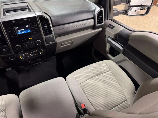 Photo of 2019 Oxford White Ford F-250