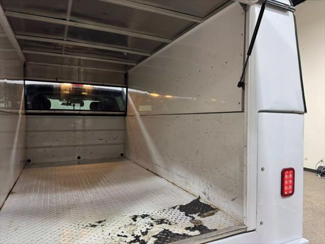 Photo of 2019 Oxford White Ford F-250