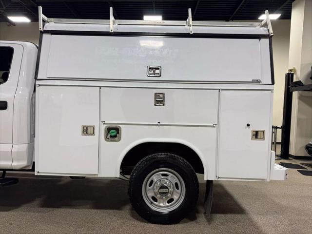 Photo of 2019 Oxford White Ford F-250