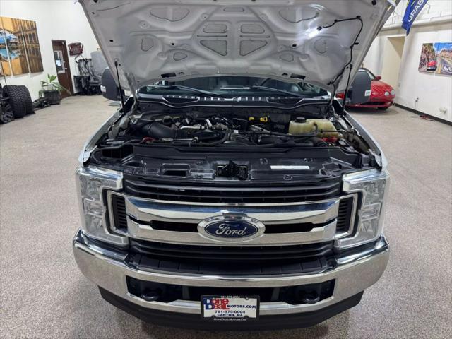 Photo of 2019 Oxford White Ford F-250