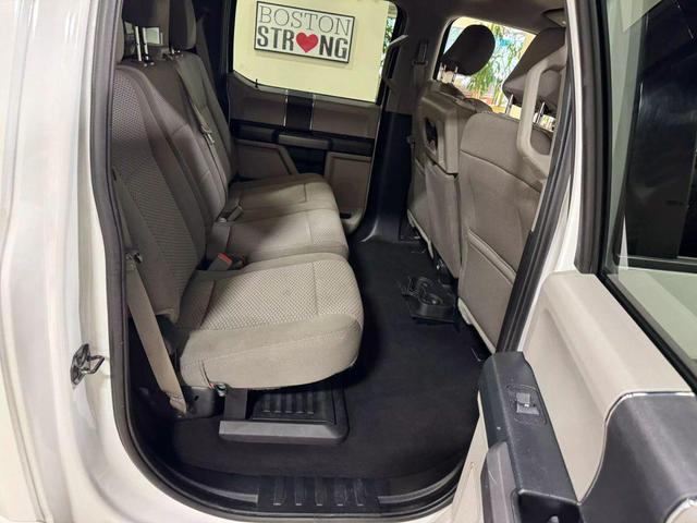 Photo of 2019 Oxford White Ford F-250