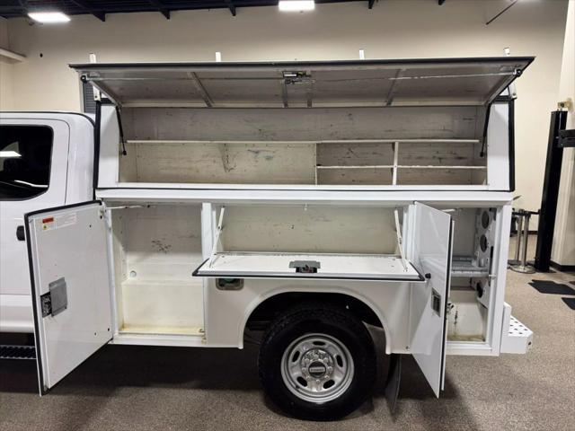 Photo of 2019 Oxford White Ford F-250
