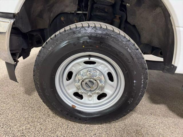 Photo of 2019 Oxford White Ford F-250