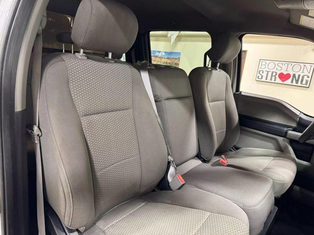 Photo of 2019 Oxford White Ford F-250