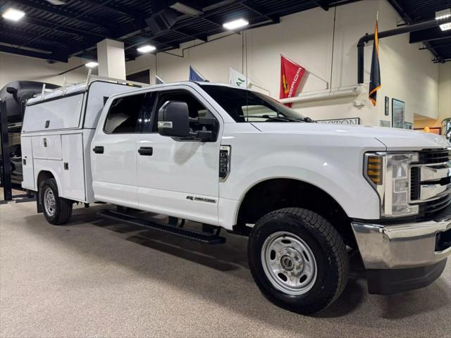 Photo of 2019 Oxford White Ford F-250