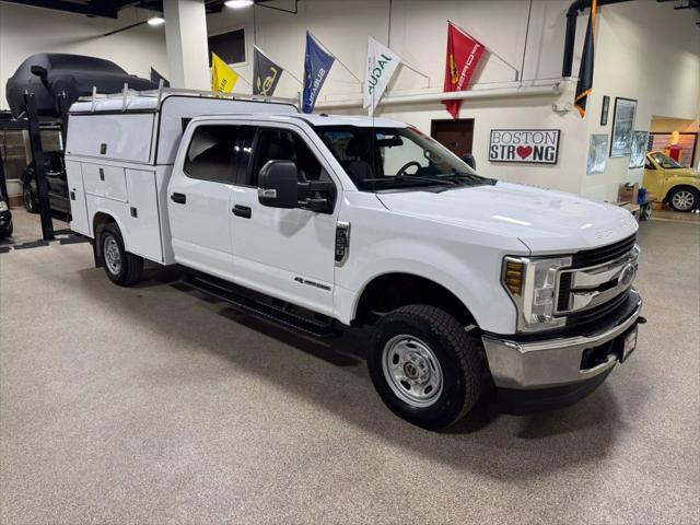 Photo of 2019 Oxford White Ford F-250