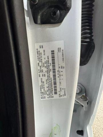 Photo of 2019 Oxford White Ford F-250