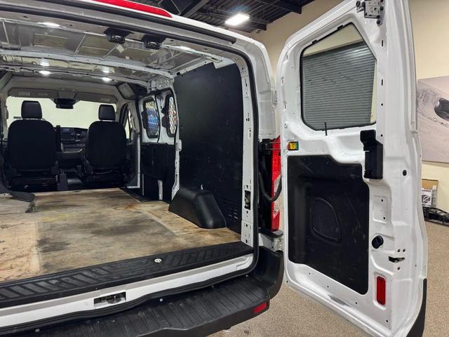 Photo of 2020 Oxford White Ford Transit-250