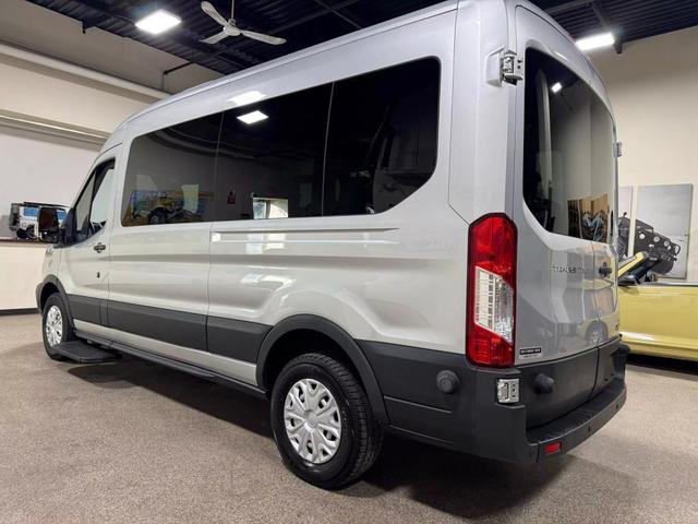 Photo of 2015 Silver Ford Transit-350