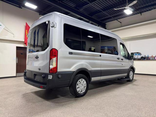 Photo of 2015 Silver Ford Transit-350