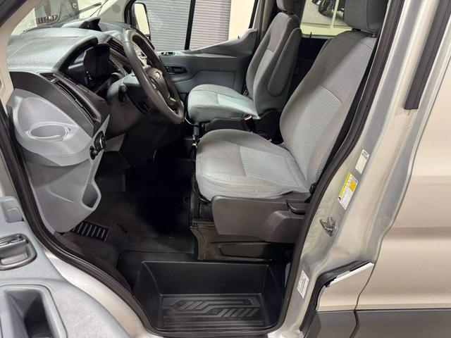Photo of 2017 Silver Ford Transit-350