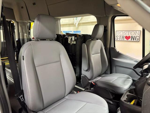 Photo of 2015 Oxford White Ford Transit-350
