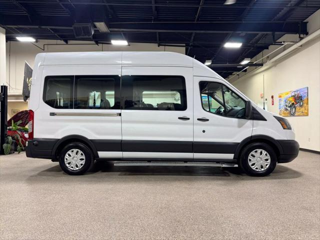 Photo of 2015 Oxford White Ford Transit-350