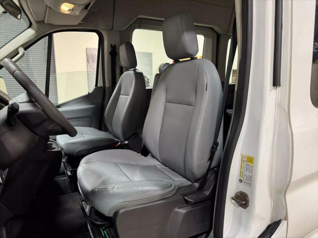Photo of 2015 Oxford White Ford Transit-350