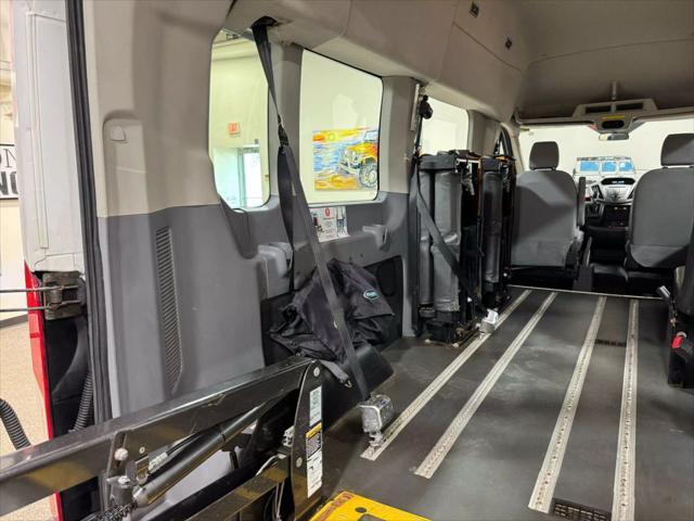 Photo of 2015 Oxford White Ford Transit-350