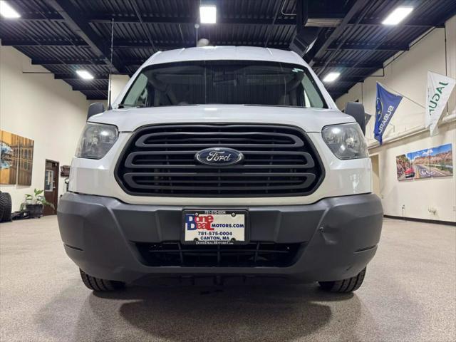 Photo of 2015 Oxford White Ford Transit-350