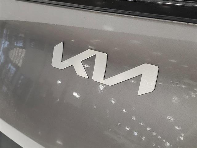 Photo of 2023 Steel Gray Kia Sportage