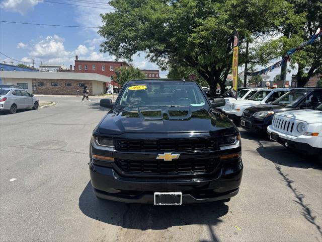 Photo of 2017 Black Chevrolet Silverado 1500