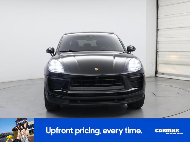 Photo of 2022 Black Porsche Macan