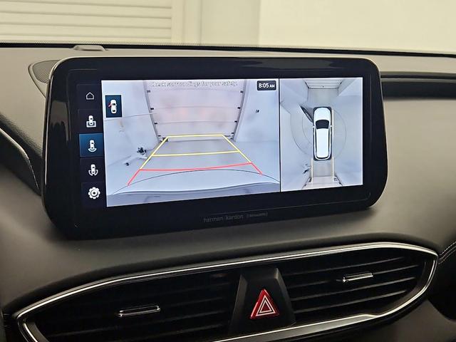 Photo of 2023 Gray Hyundai SANTA FE