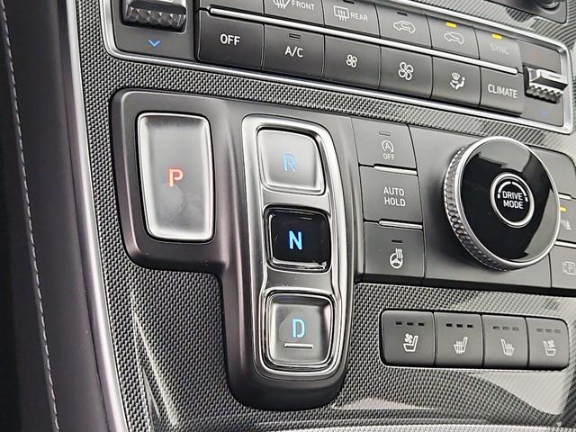 Photo of 2023 Gray Hyundai SANTA FE