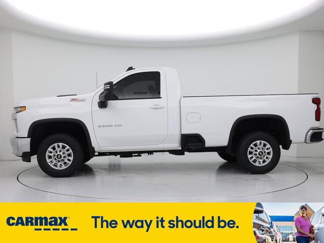 Photo of 2022 White Chevrolet Silverado 2500